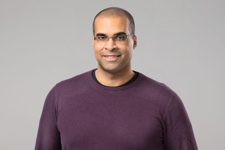 Christopher Steiner, lächelnd