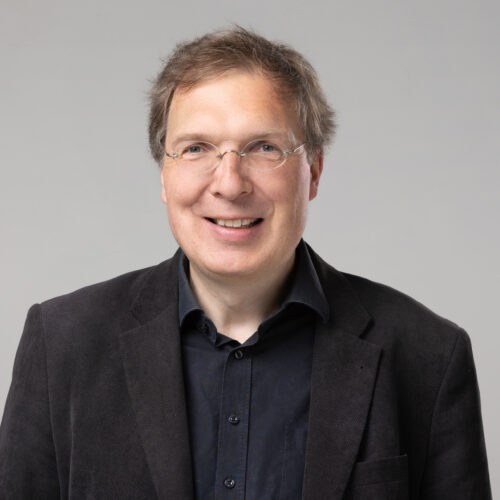 Dr. Daniel Gardemin, lächelnd.