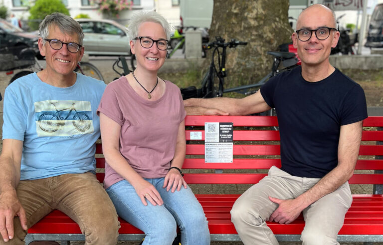 Döhren Würfel Einweihung rote Bank Fiedeler Platz