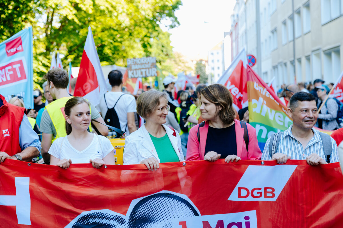 1. Mai Demo mit Franziska Brantner und Julia Willie Hamburg